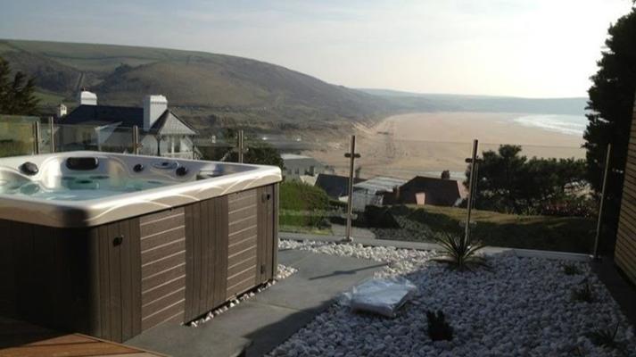 hot tubs improve holiday let bookings