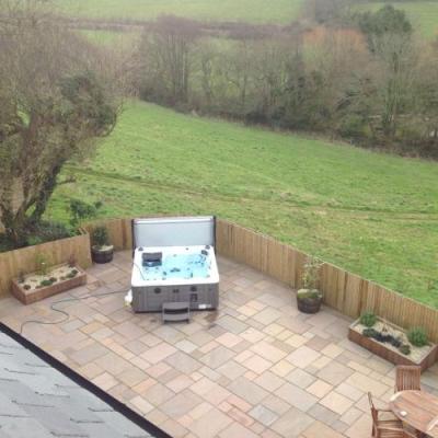 Country cottage hot tub