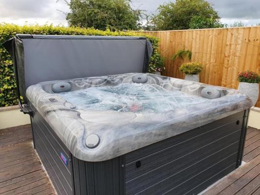 Thermal Spas Sapphire hot tub outside