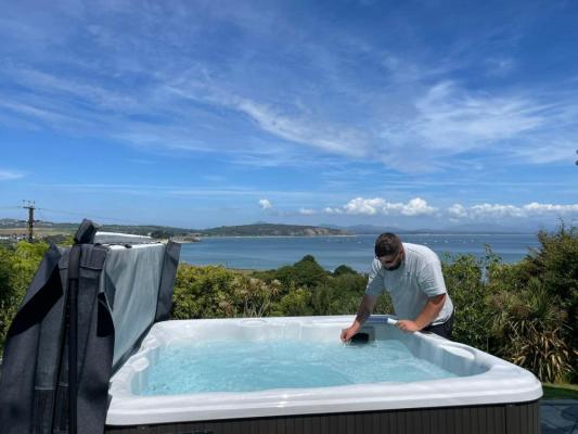 hot tub by the sea